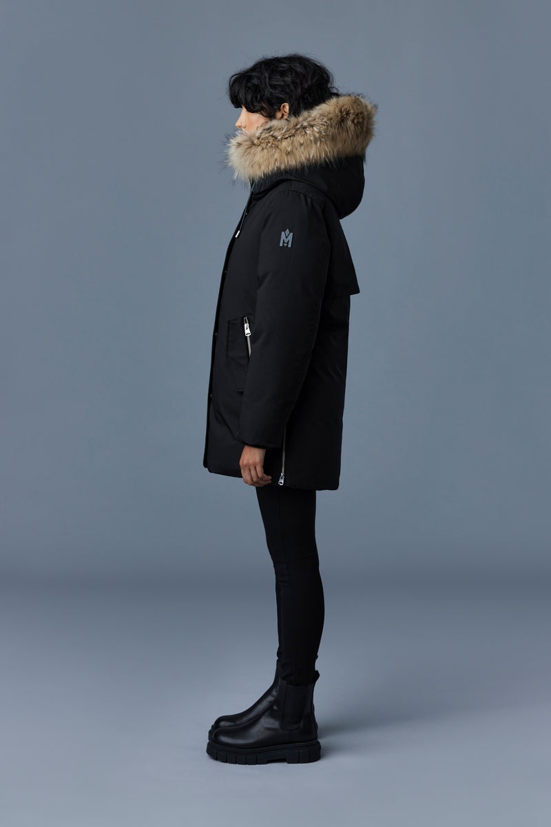 Mackage KINSLEE 2-in-1 oversized with bib and natural fur ダウンパーカ レディース 黒 | 9057843-CT